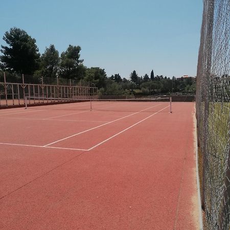 Appartement Zen A Frejus Avec Jardin, Piscine, Tennis, Proche Mer 外观 照片