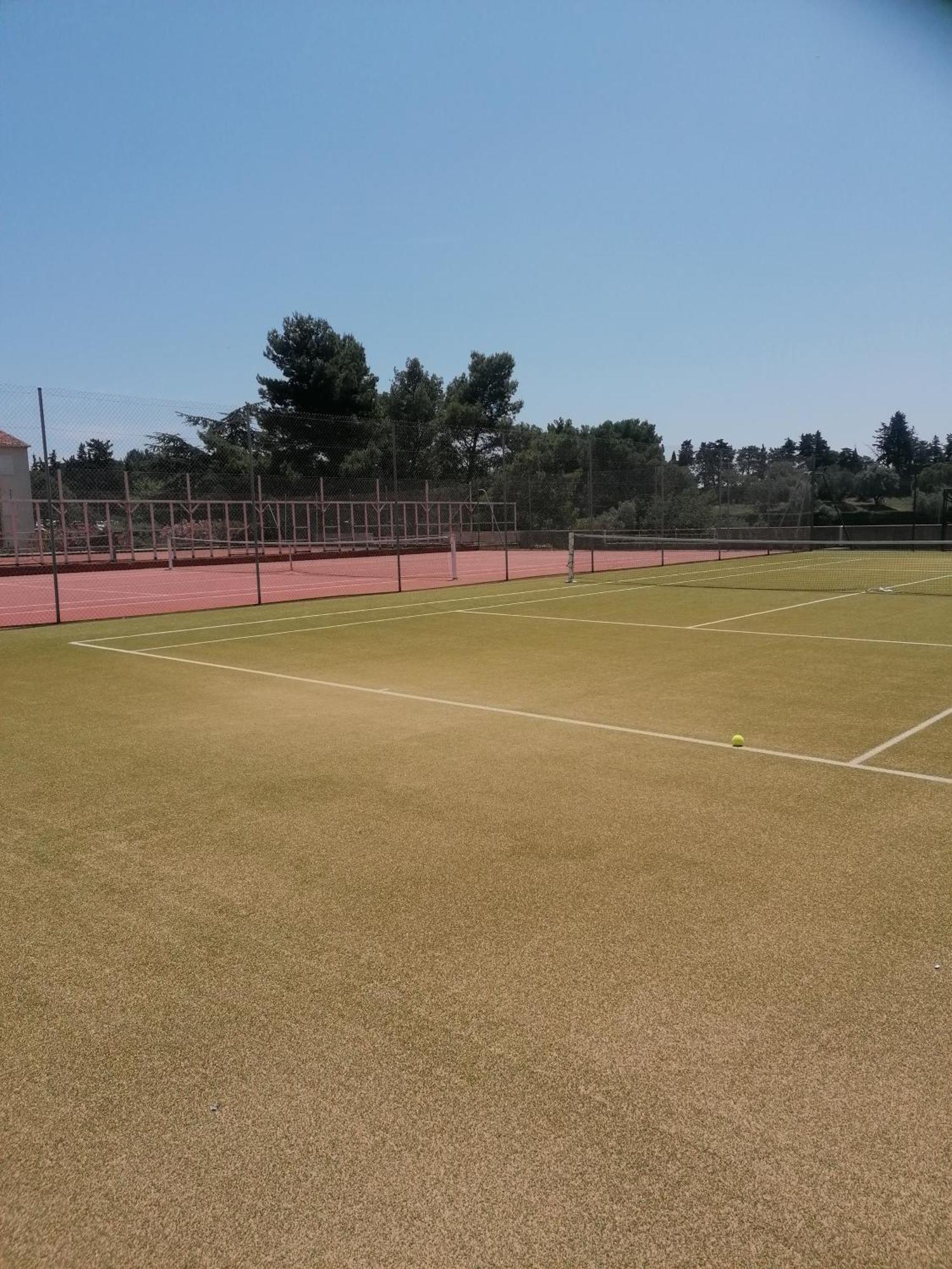 Appartement Zen A Frejus Avec Jardin, Piscine, Tennis, Proche Mer 外观 照片